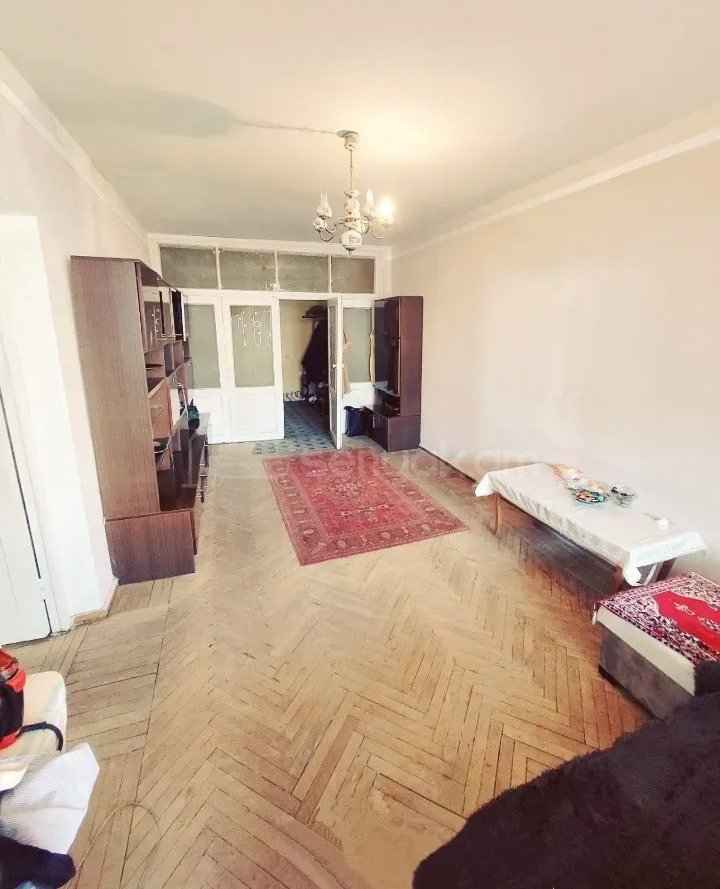 3 Սենյականոց Բնակարան Քարե Շենքում, 86քմ, 4/5 հարկ, Նորմալ Վիճակում