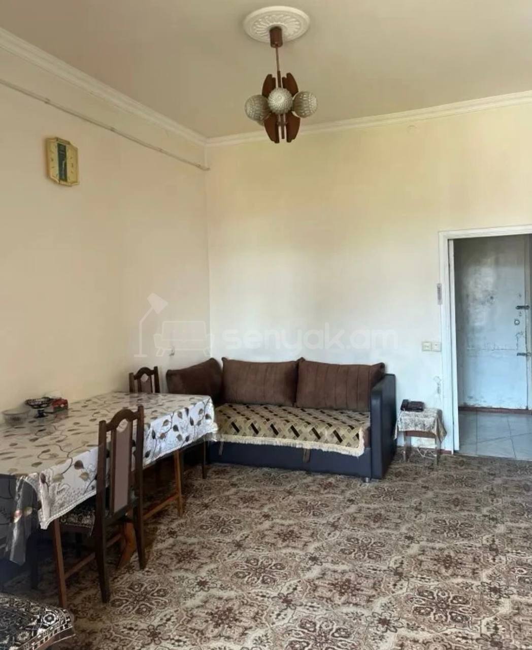 2 Սենյականոց Բնակարան Քարե Շենքում, 42քմ, 3/5 հարկ, Կոսմետիկ Վերանորոգված