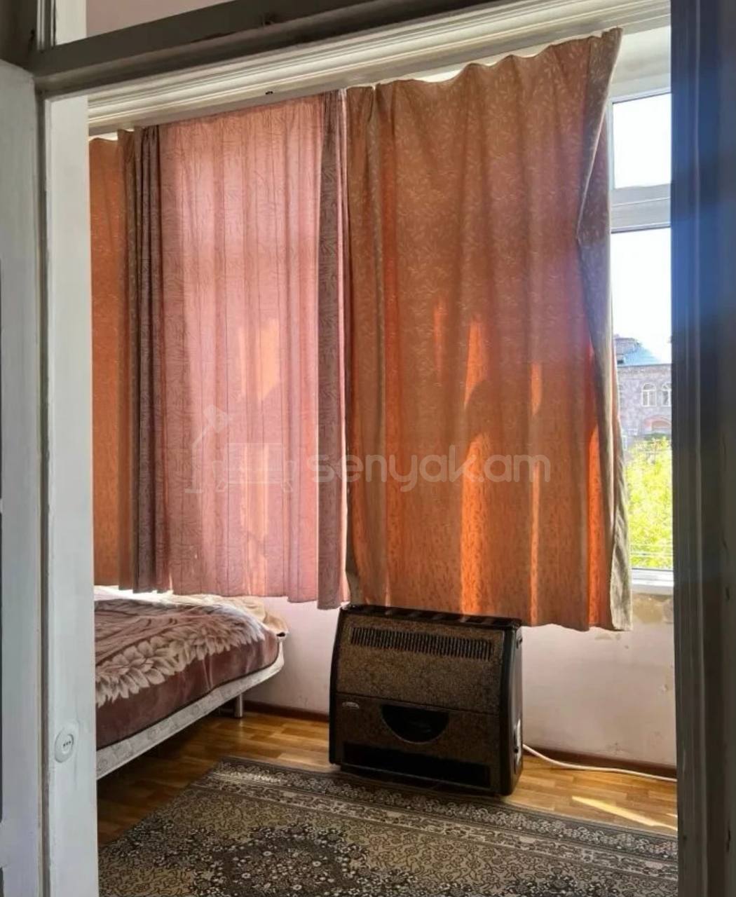 2 Սենյականոց Բնակարան Քարե Շենքում, 42քմ, 3/5 հարկ, Կոսմետիկ Վերանորոգված