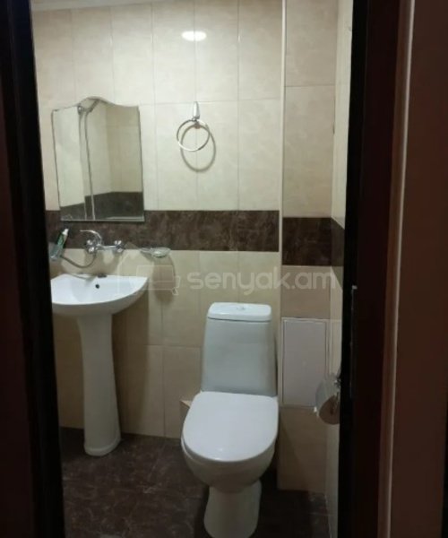 2 Սենյականոց Բնակարան Քարե Շենքում, 32քմ, 2/4 հարկ, Կապիտալ Վերանորոգված