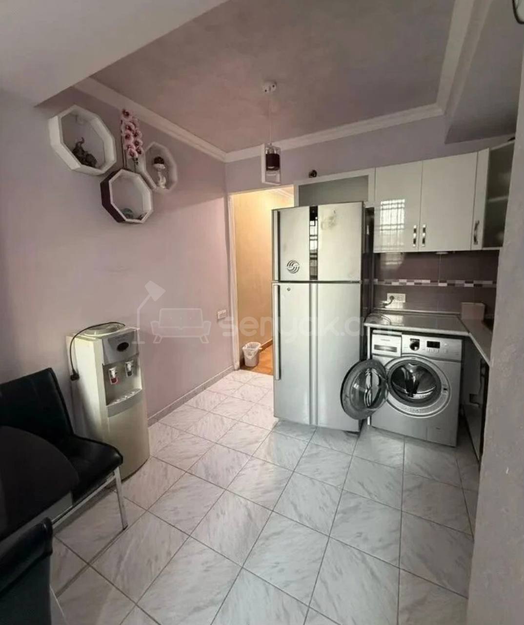 3 Սենյականոց Բնակարան, 98քմ, 2/10 հարկ, Նորմալ Վիճակում