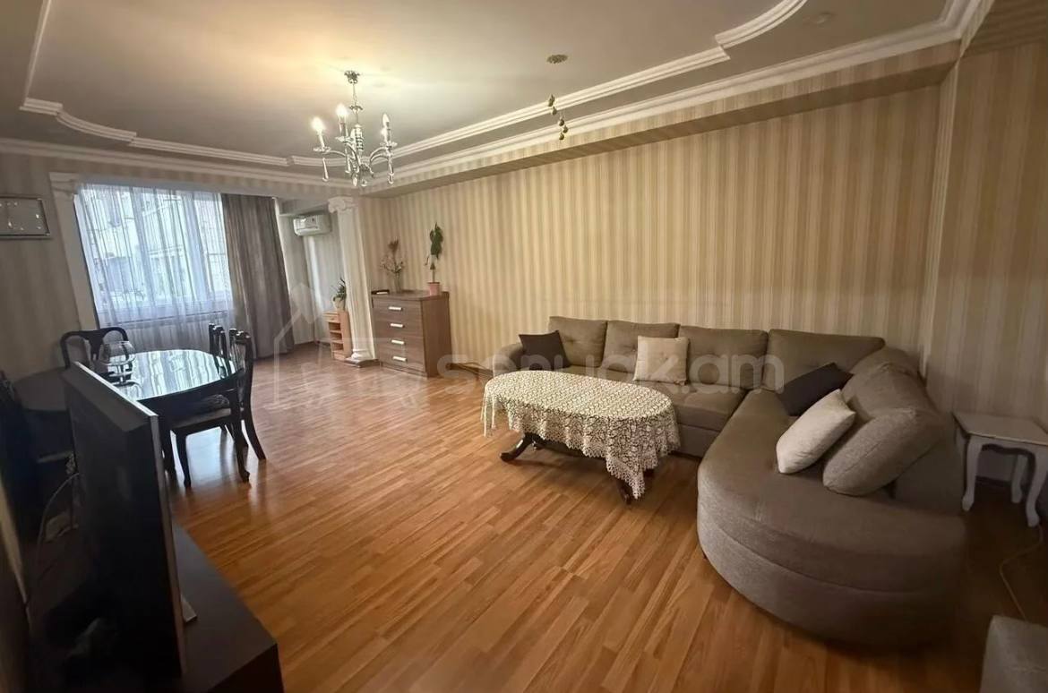 3 Սենյականոց Բնակարան, 98քմ, 2/10 հարկ, Նորմալ Վիճակում