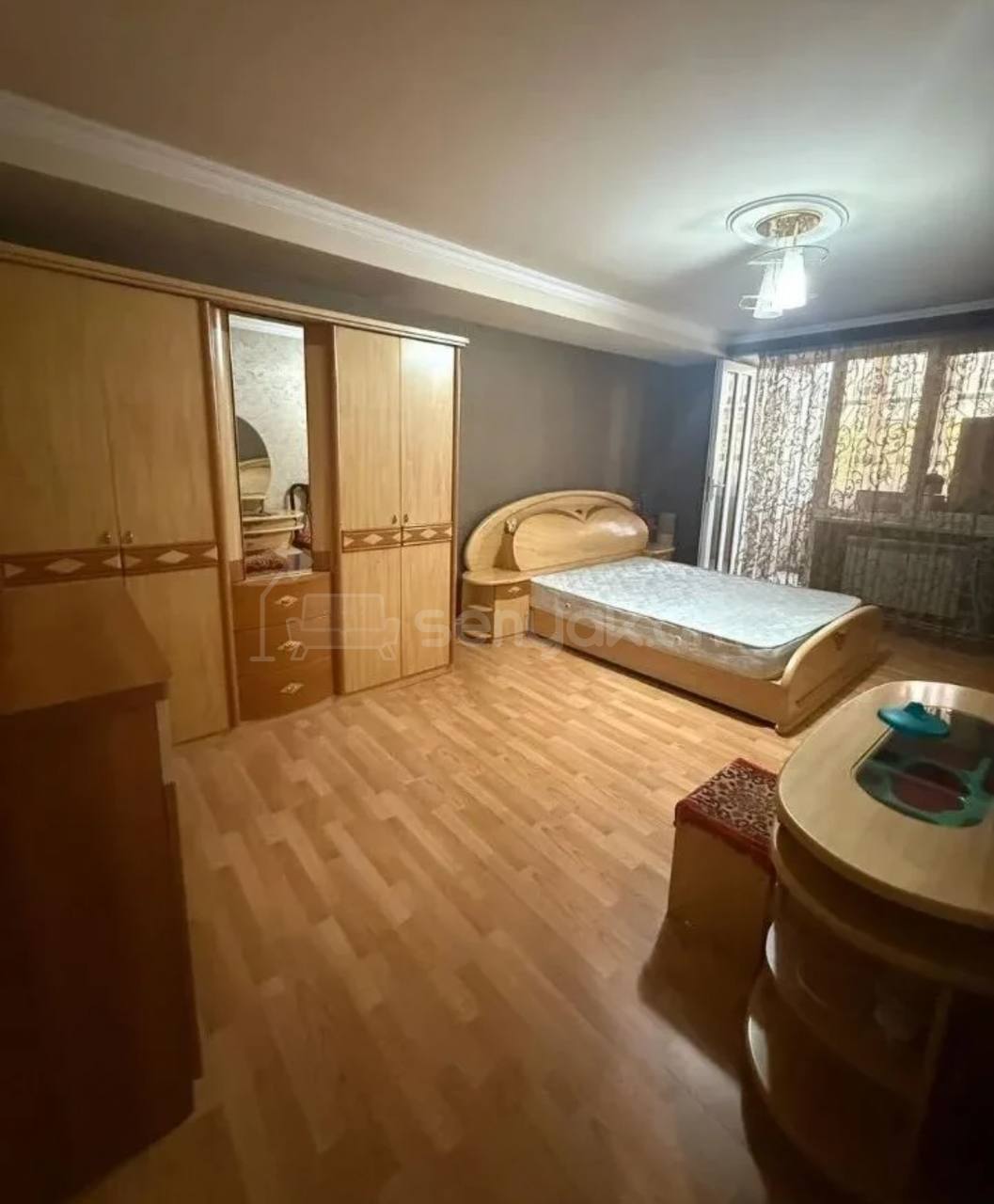 3 Սենյականոց Բնակարան, 98քմ, 2/10 հարկ, Նորմալ Վիճակում