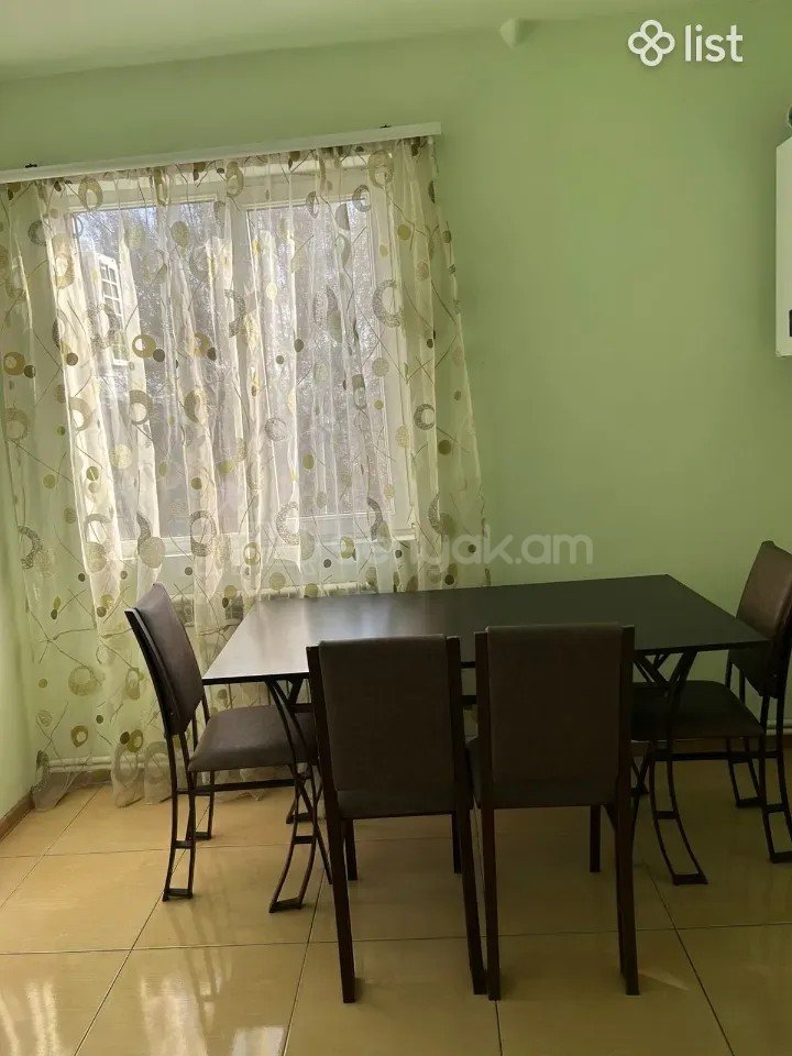 3 Սենյականոց Բնակարան Քարե Շենքում, 75քմ, 2/5 հարկ, Կապիտալ Վերանորոգված, Կահավորված, Արևկող