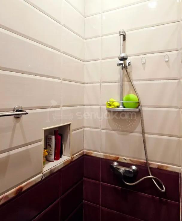 3 Սենյականոց Բնակարան Քարե Շենքում, 80քմ, 2/5 հարկ, Կապիտալ Վերանորոգված, Կահավորված, Արևկող