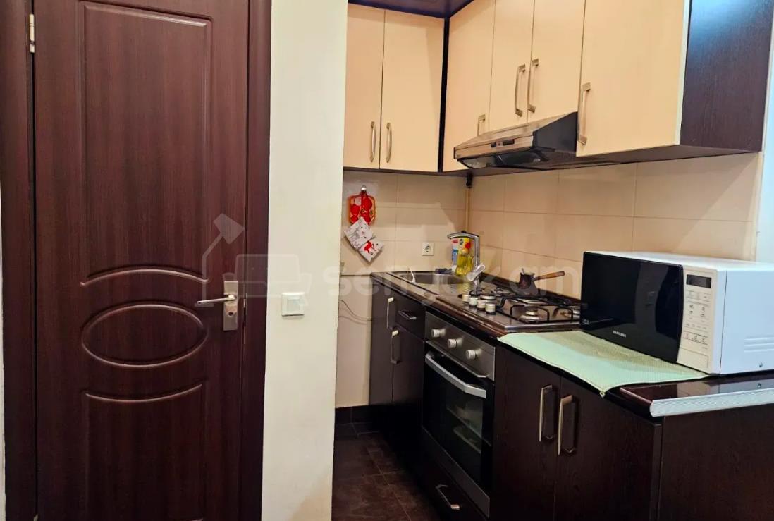 3 Սենյականոց Բնակարան Քարե Շենքում, 80քմ, 2/5 հարկ, Կապիտալ Վերանորոգված, Կահավորված, Արևկող