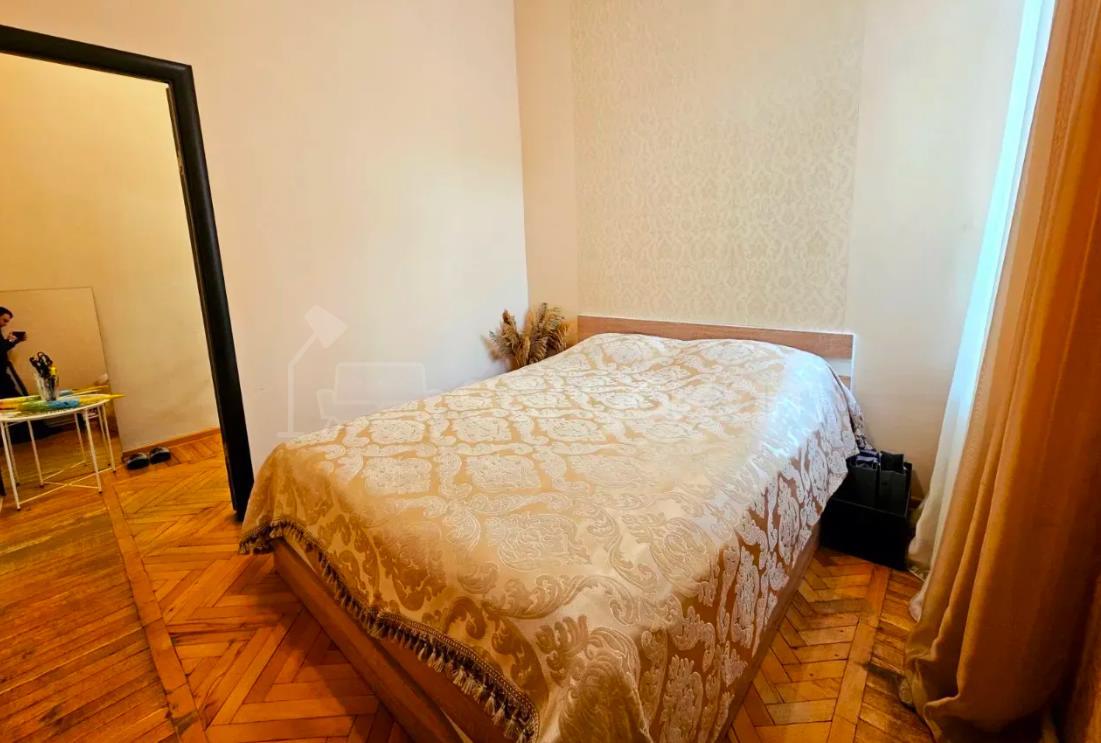 3 Սենյականոց Բնակարան Քարե Շենքում, 80քմ, 2/5 հարկ, Կապիտալ Վերանորոգված, Կահավորված, Արևկող