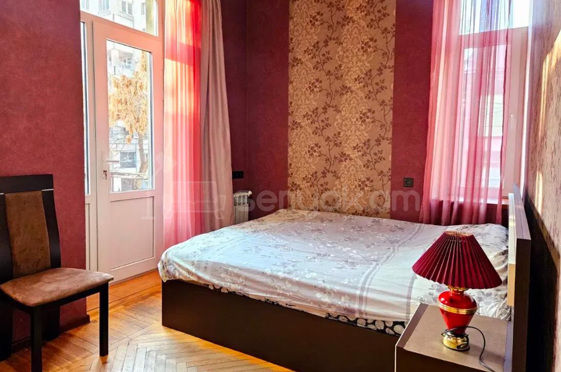 3 Սենյականոց Բնակարան Քարե Շենքում, 80քմ, 2/5 հարկ, Կապիտալ Վերանորոգված, Կահավորված, Արևկող