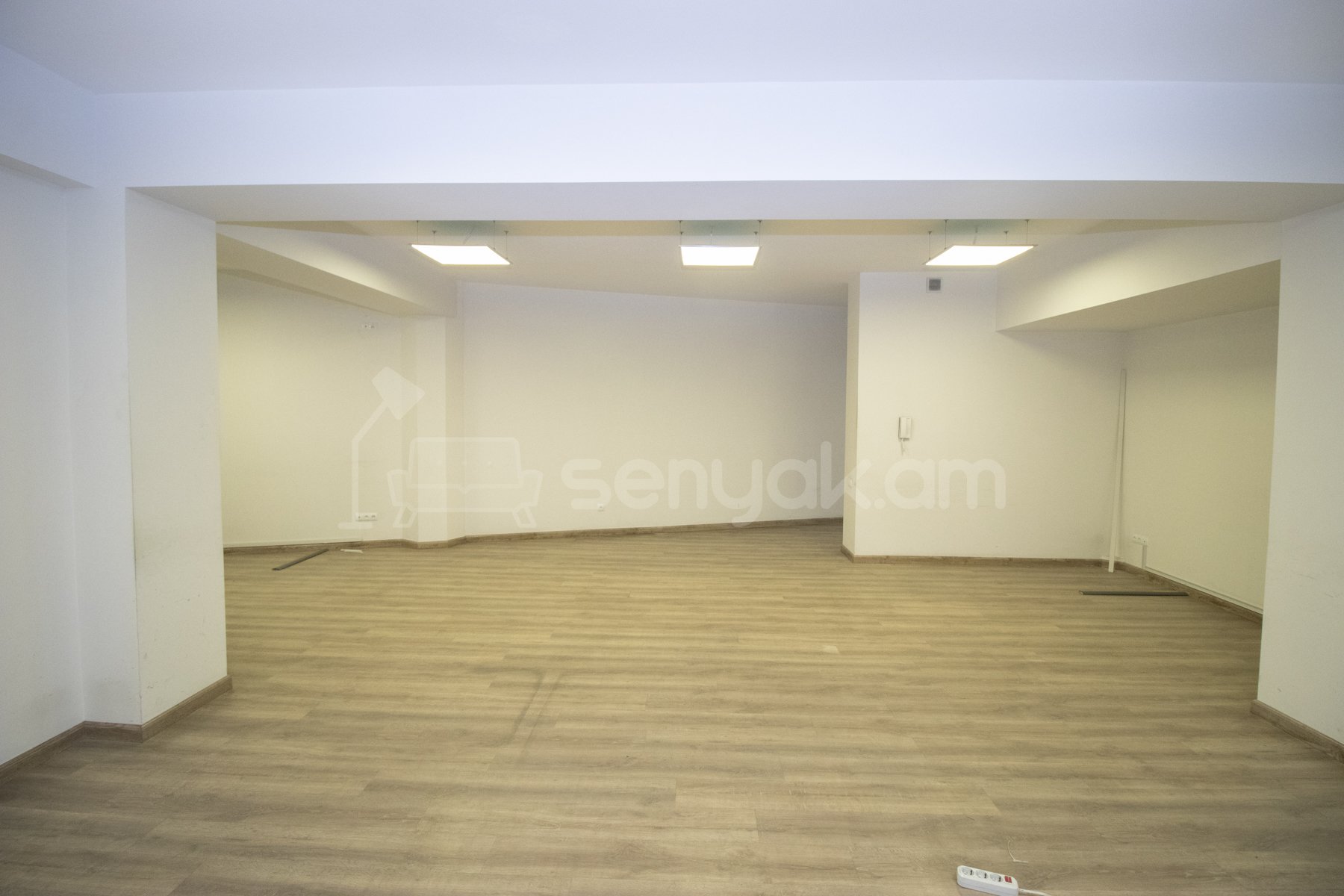 Նորակառույց Օֆիսային Տարածք, 120քմ