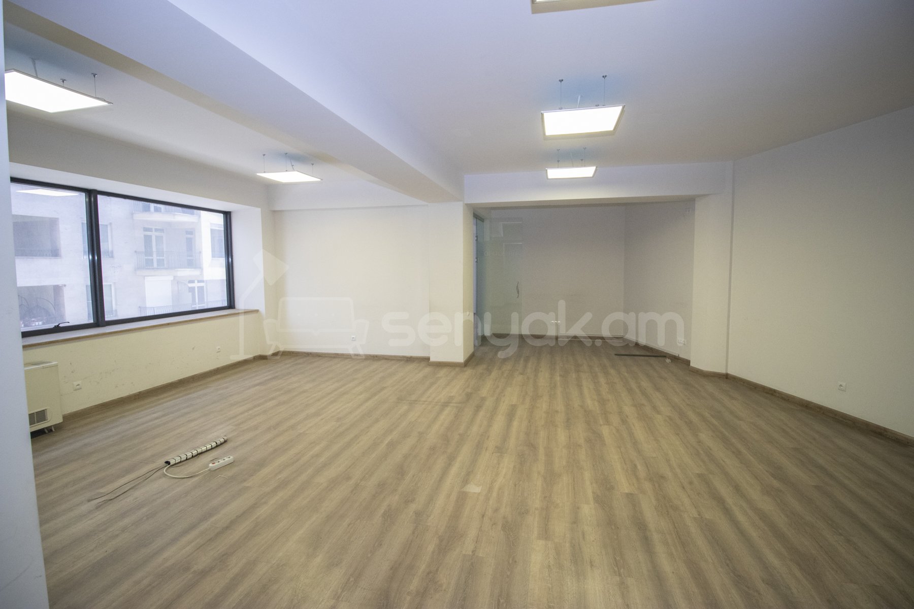 Նորակառույց Օֆիսային Տարածք, 120քմ