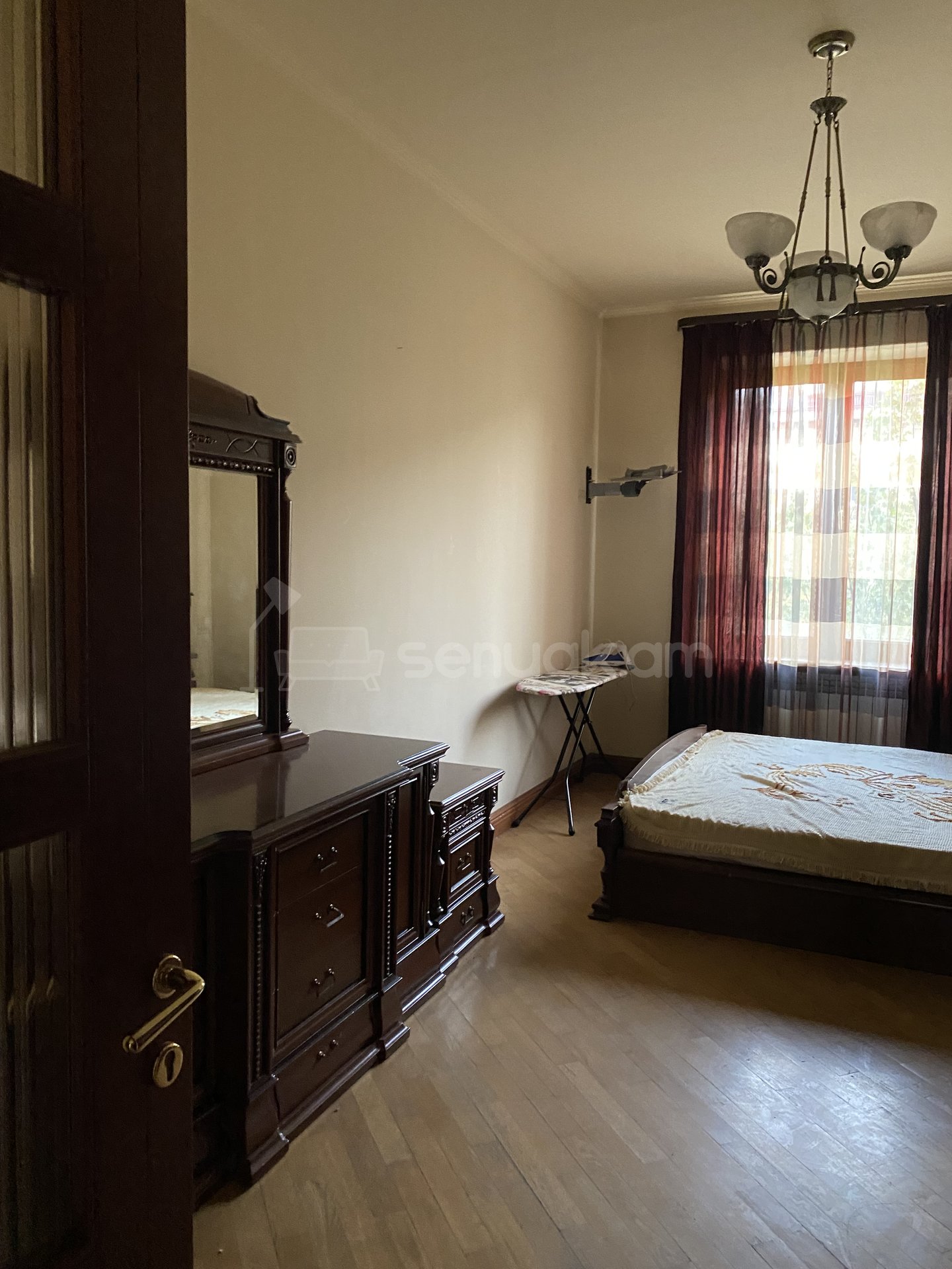 3 Սենյականոց Բնակարան Քարե Շենքում, 72քմ, 3/5 հարկ, Կապիտալ Վերանորոգված, Կահավորված, Արևկող