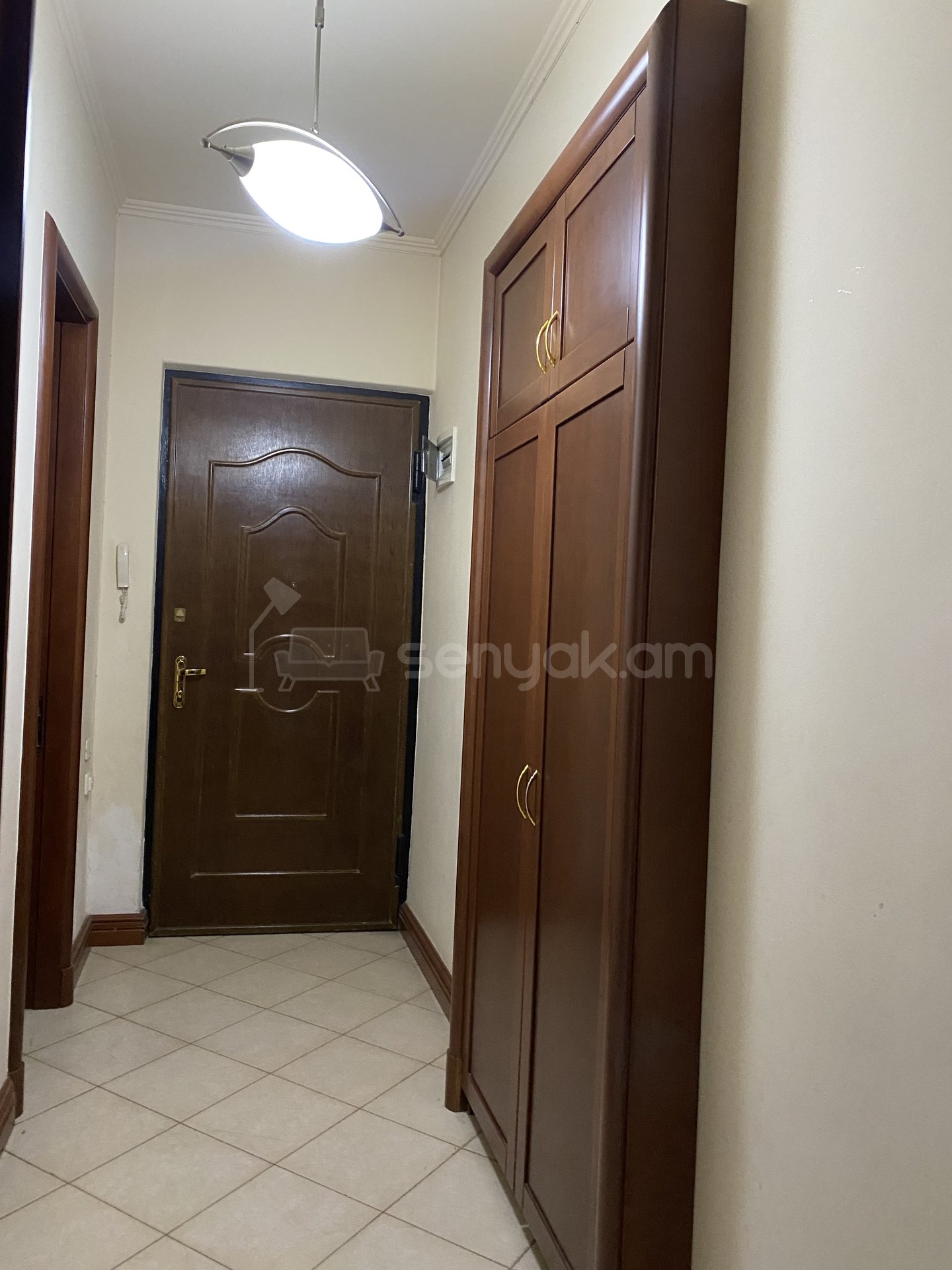 3 Սենյականոց Բնակարան Քարե Շենքում, 72քմ, 3/5 հարկ, Կապիտալ Վերանորոգված, Կահավորված, Արևկող