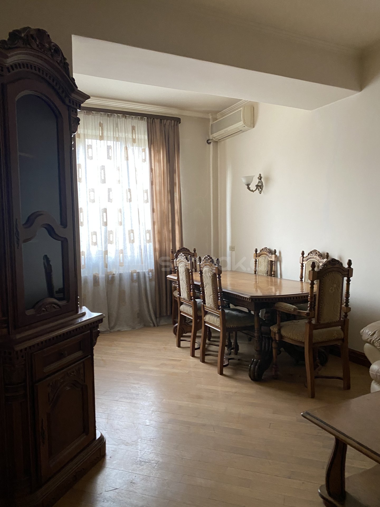 3 Սենյականոց Բնակարան Քարե Շենքում, 72քմ, 3/5 հարկ, Կապիտալ Վերանորոգված, Կահավորված, Արևկող