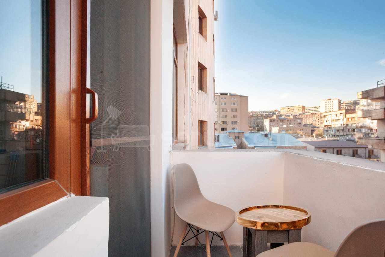 3 Սենյականոց Բնակարան Նորակառույցում, 80քմ, 8/12 հարկ, Դիզայներական Վերանորոգված