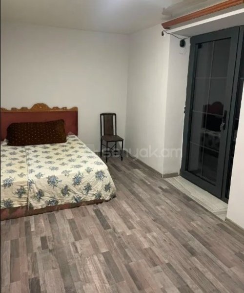 2 Սենյականոց Բնակարան Քարե Շենքում, 45քմ, 1/4 հարկ, Կոսմետիկ Վերանորոգված, Կահավորված, Արևկող