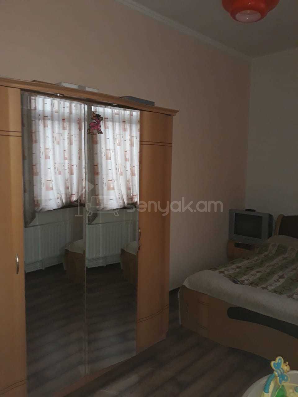 3 Սենյականոց Բնակարան Նորակառույց Քարե Շենքում, 85քմ, 1/5 հարկ, Կապիտալ Վերանորոգված, Կահավորված