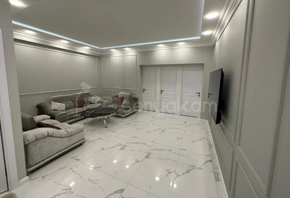 5 Սենյականոց Բնակարան, 152քմ, 2/12 հարկ, Կապիտալ Վերանորոգված