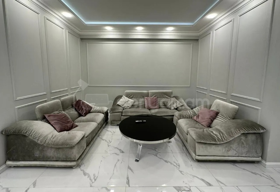 5 Սենյականոց Բնակարան, 152քմ, 2/12 հարկ, Կապիտալ Վերանորոգված