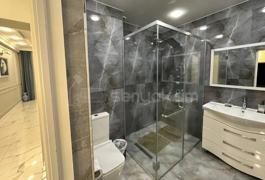 5 Սենյականոց Բնակարան, 152քմ, 2/12 հարկ, Կապիտալ Վերանորոգված