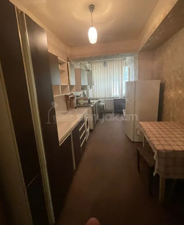 3 Սենյականոց Բնակարան, 82քմ, 1/10 հարկ, Պետական Վիճակում