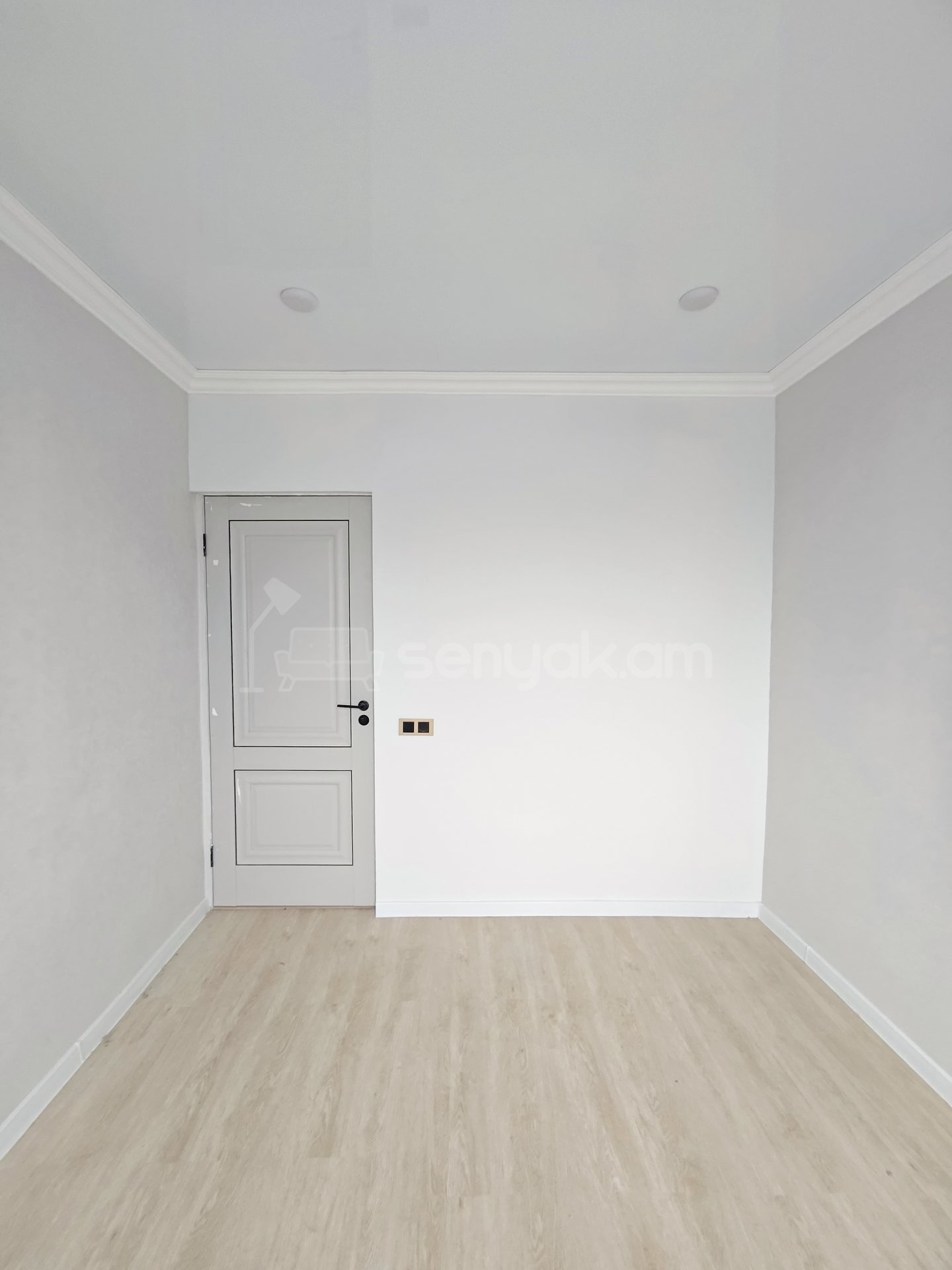 1 Սենյականոց Բնակարան, 33քմ, 14/16 հարկ, Կապիտալ Վերանորոգված