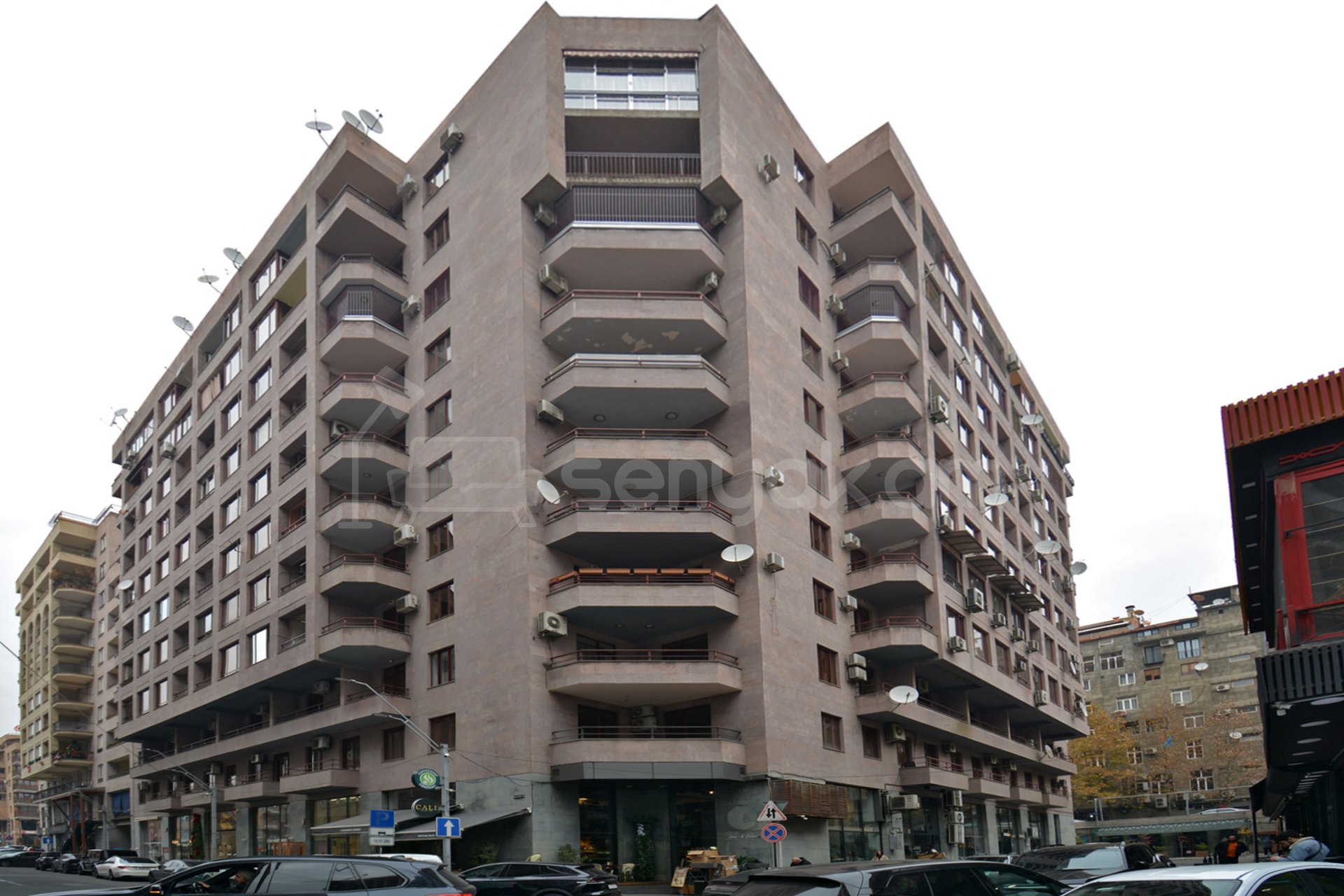 4 Սենյականոց Բնակարան Նորակառույցում, 165քմ, 3/11 հարկ, Կապիտալ Վերանորոգված