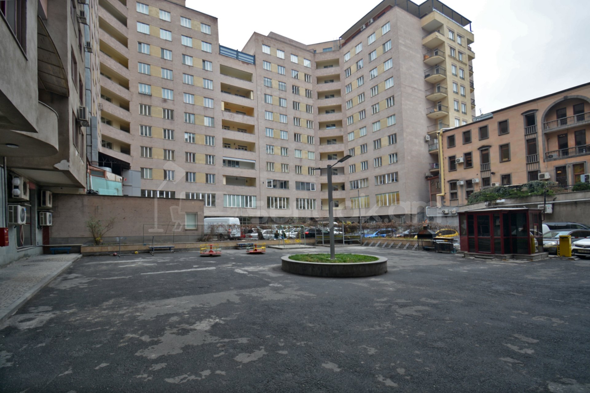 4 Սենյականոց Բնակարան Նորակառույցում, 165քմ, 3/11 հարկ, Կապիտալ Վերանորոգված