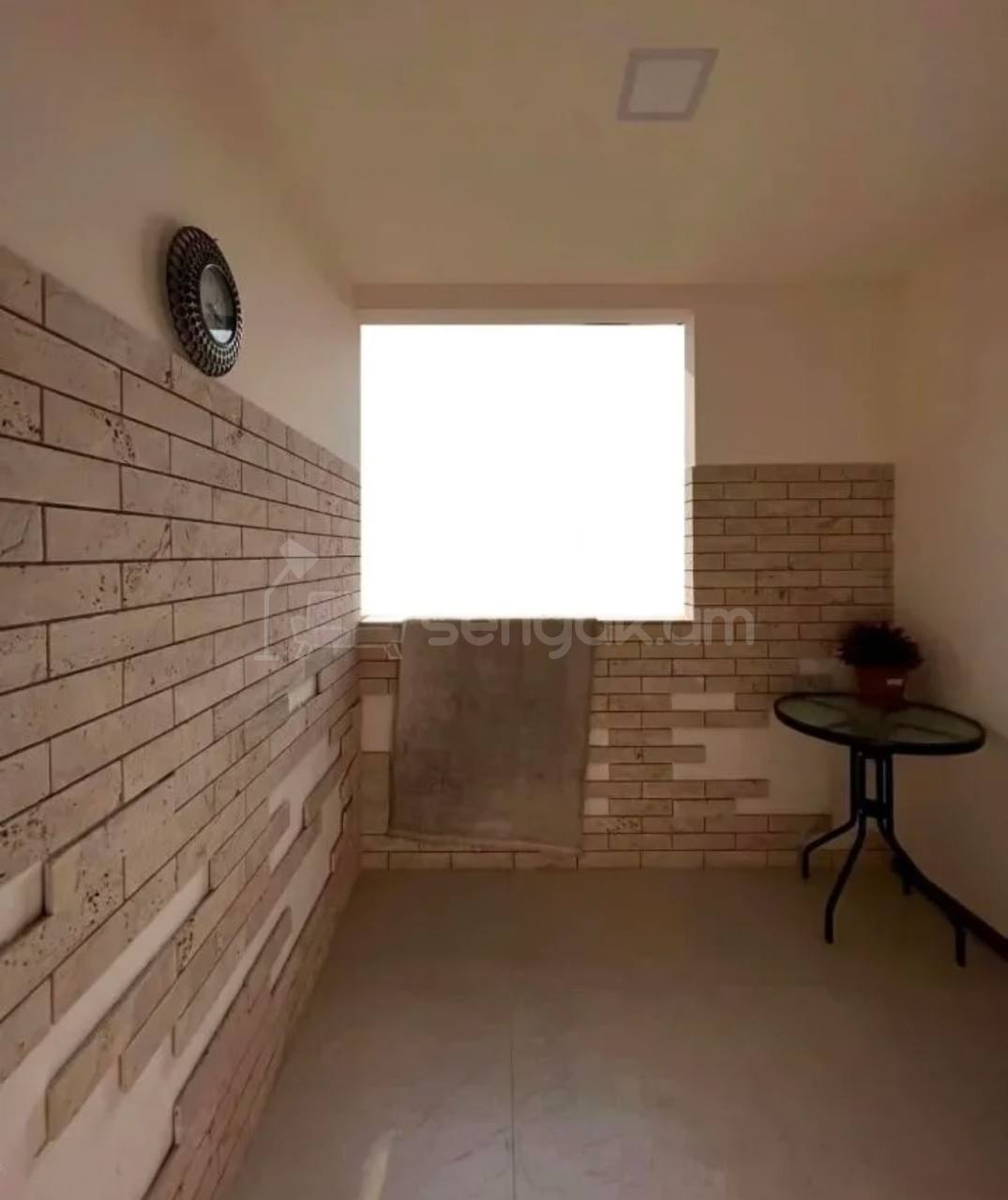 2 Սենյականոց Բնակարան, 43քմ, 9/9 հարկ, Կապիտալ Վերանորոգված, Կահավորված, Արևկող