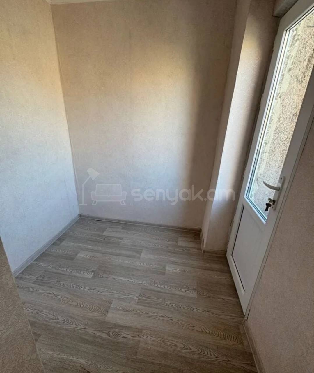 2 Սենյականոց Բնակարան, 64քմ, 9/10 հարկ, Կապիտալ Վերանորոգված, Կահավորված, Արևկող