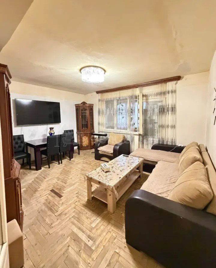 4 Սենյականոց Բնակարան, 90քմ, 8/9 հարկ, Նորմալ Վիճակում