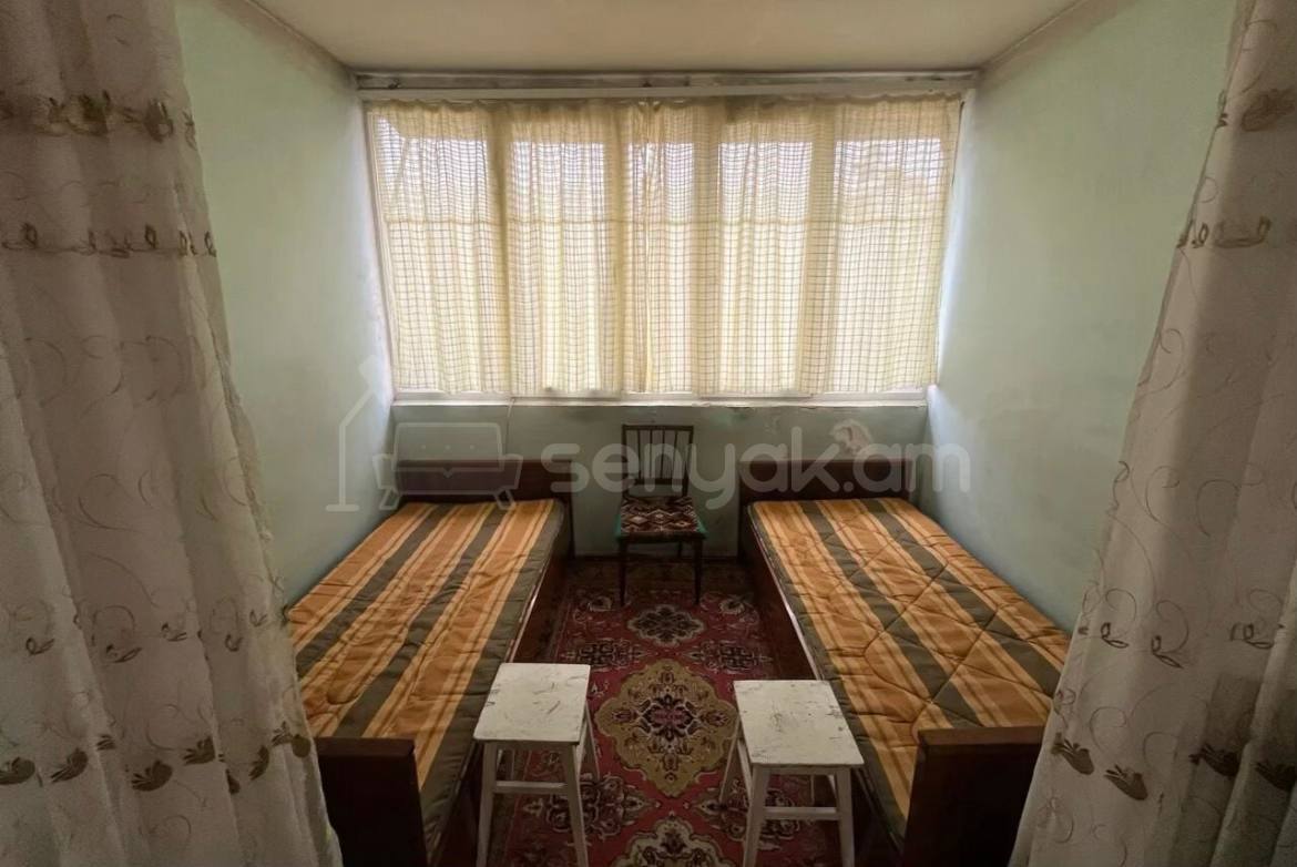 2 Սենյականոց Բնակարան Քարե Շենքում, 60քմ, 3/4 հարկ, Պետական Վիճակում, Կահավորված
