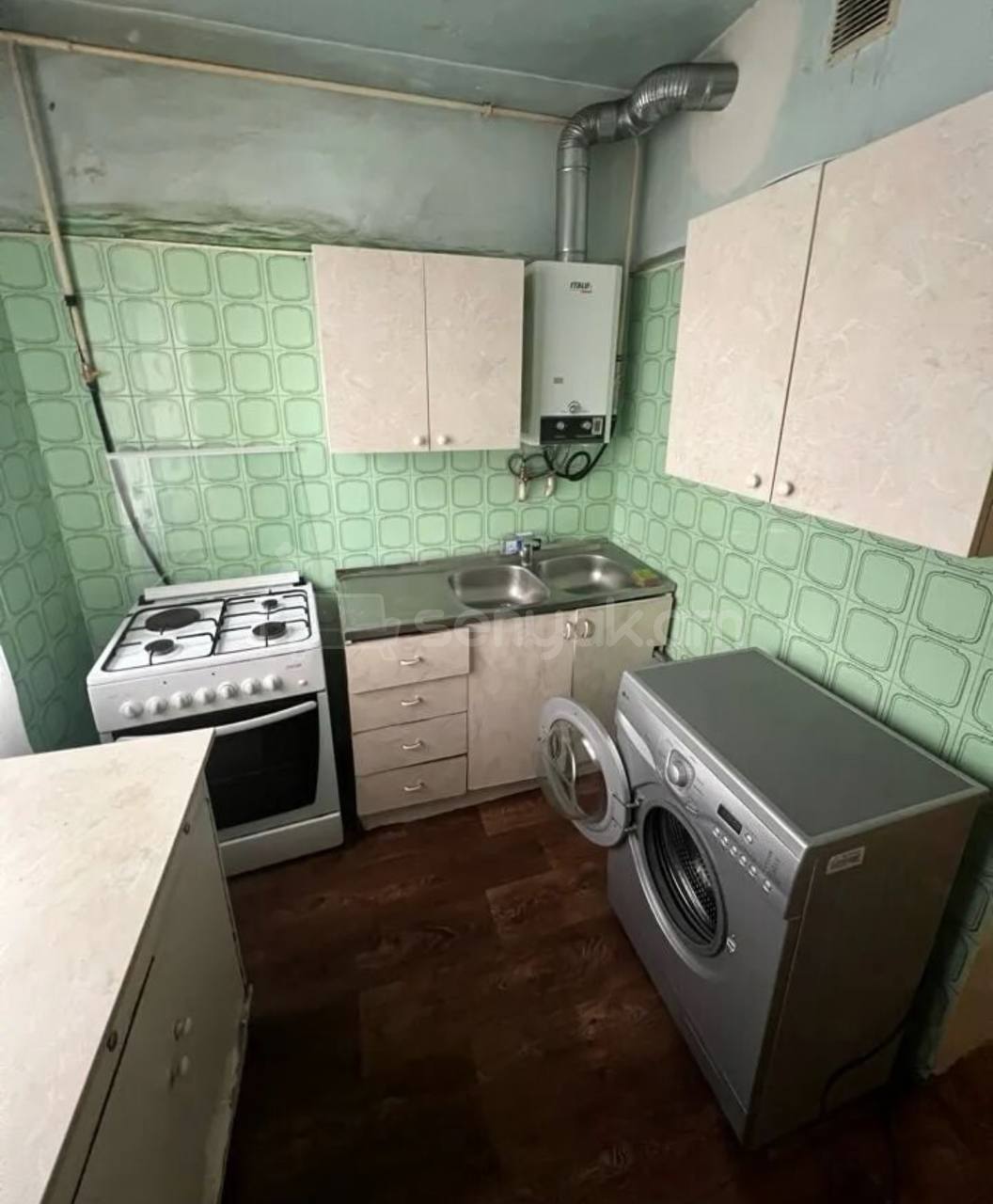 2 Սենյականոց Բնակարան Քարե Շենքում, 60քմ, 3/4 հարկ, Պետական Վիճակում, Կահավորված