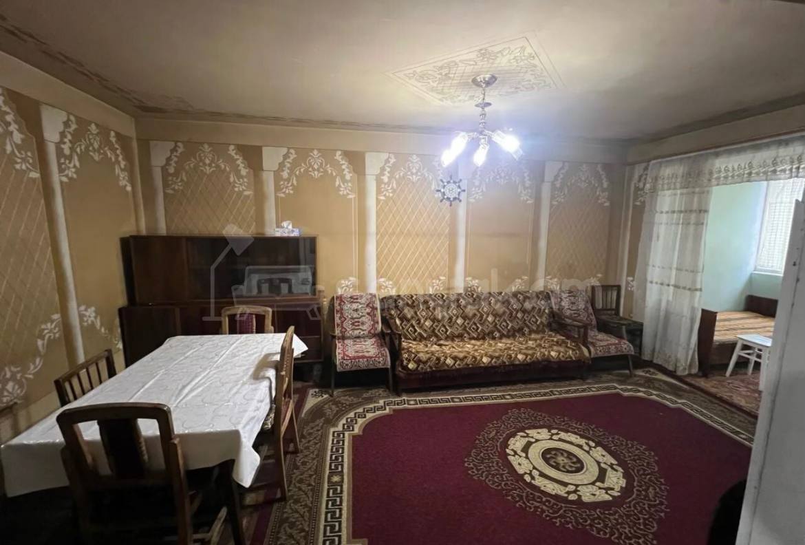 2 Սենյականոց Բնակարան Քարե Շենքում, 60քմ, 3/4 հարկ, Պետական Վիճակում, Կահավորված