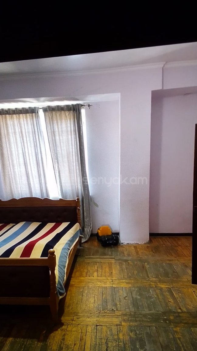 2 Սենյականոց Բնակարան, 65քմ, 9/10 հարկ, Նորմալ Վիճակում, Կահավորված, Արևկող