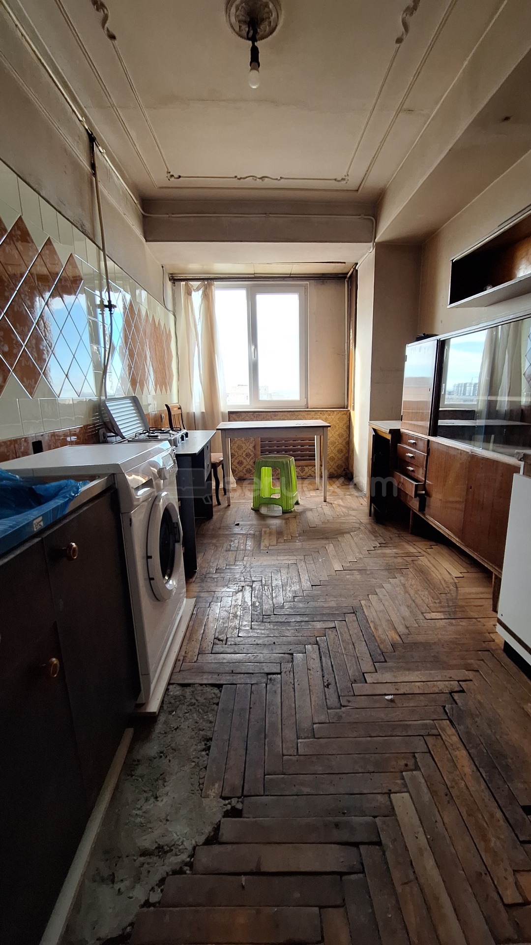 3 Սենյականոց Բնակարան, 95քմ, 6/14 հարկ, Պետական Վիճակում, Մասամբ Կահավորված, Արևկող