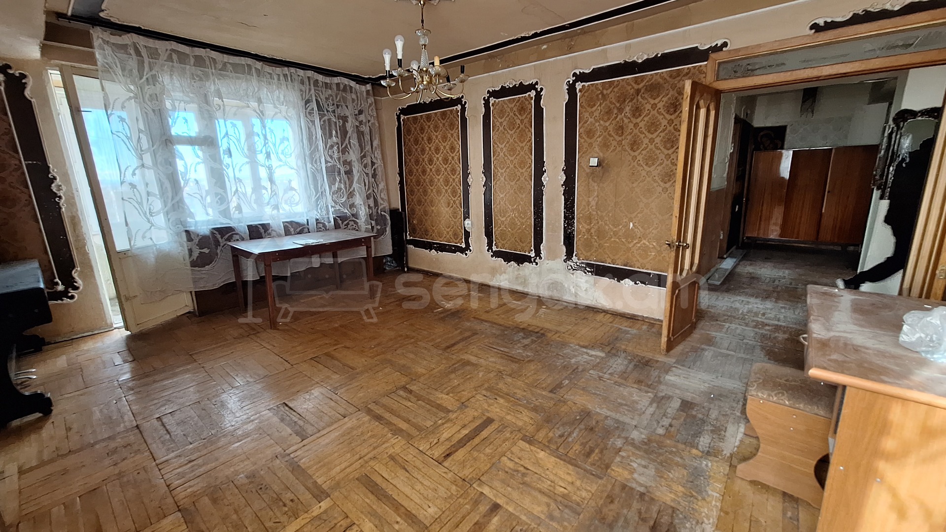 3 Սենյականոց Բնակարան, 95քմ, 6/14 հարկ, Պետական Վիճակում, Մասամբ Կահավորված, Արևկող