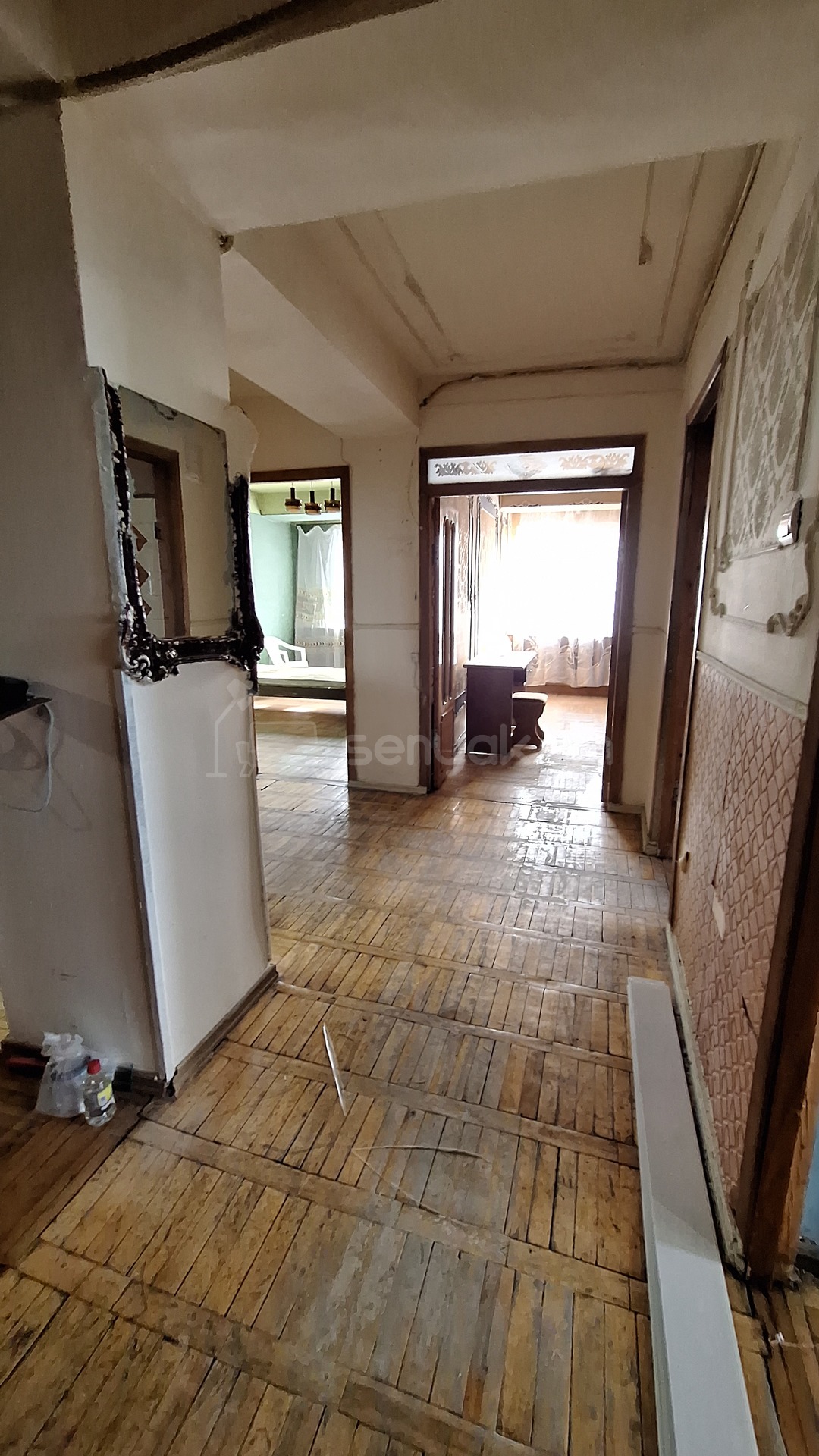 3 Սենյականոց Բնակարան, 95քմ, 6/14 հարկ, Պետական Վիճակում, Մասամբ Կահավորված, Արևկող