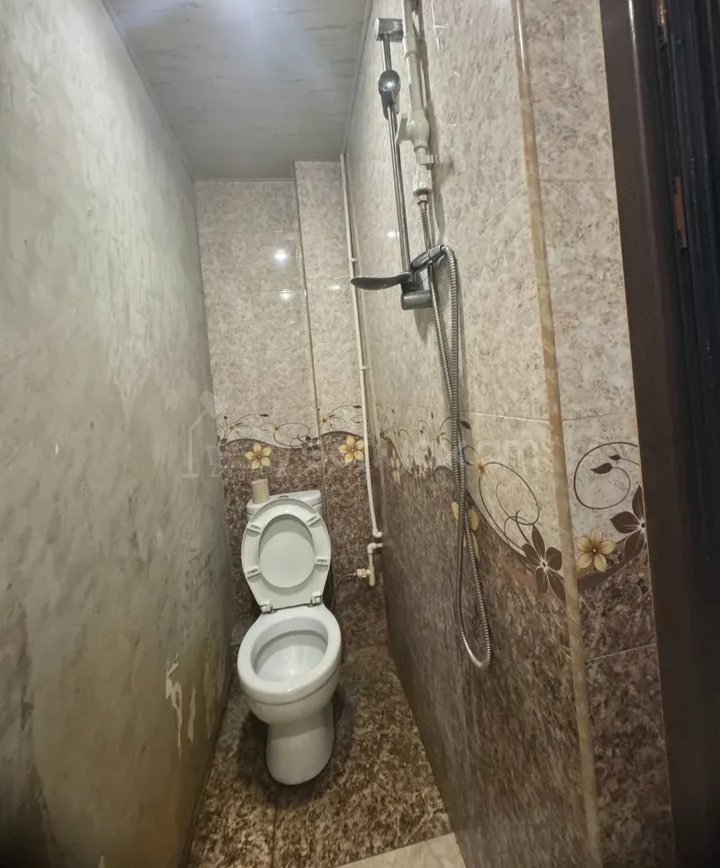 2 Սենյականոց Բնակարան Քարե Շենքում, 56քմ, 1/1 հարկ, Նորմալ Վիճակում, Կահավորված