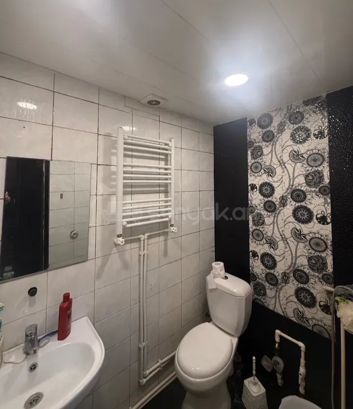 3 Սենյականոց Բնակարան Քարե Շենքում, 72քմ, 1/1 հարկ, Կապիտալ Վերանորոգված, Կահավորված, Արևկող