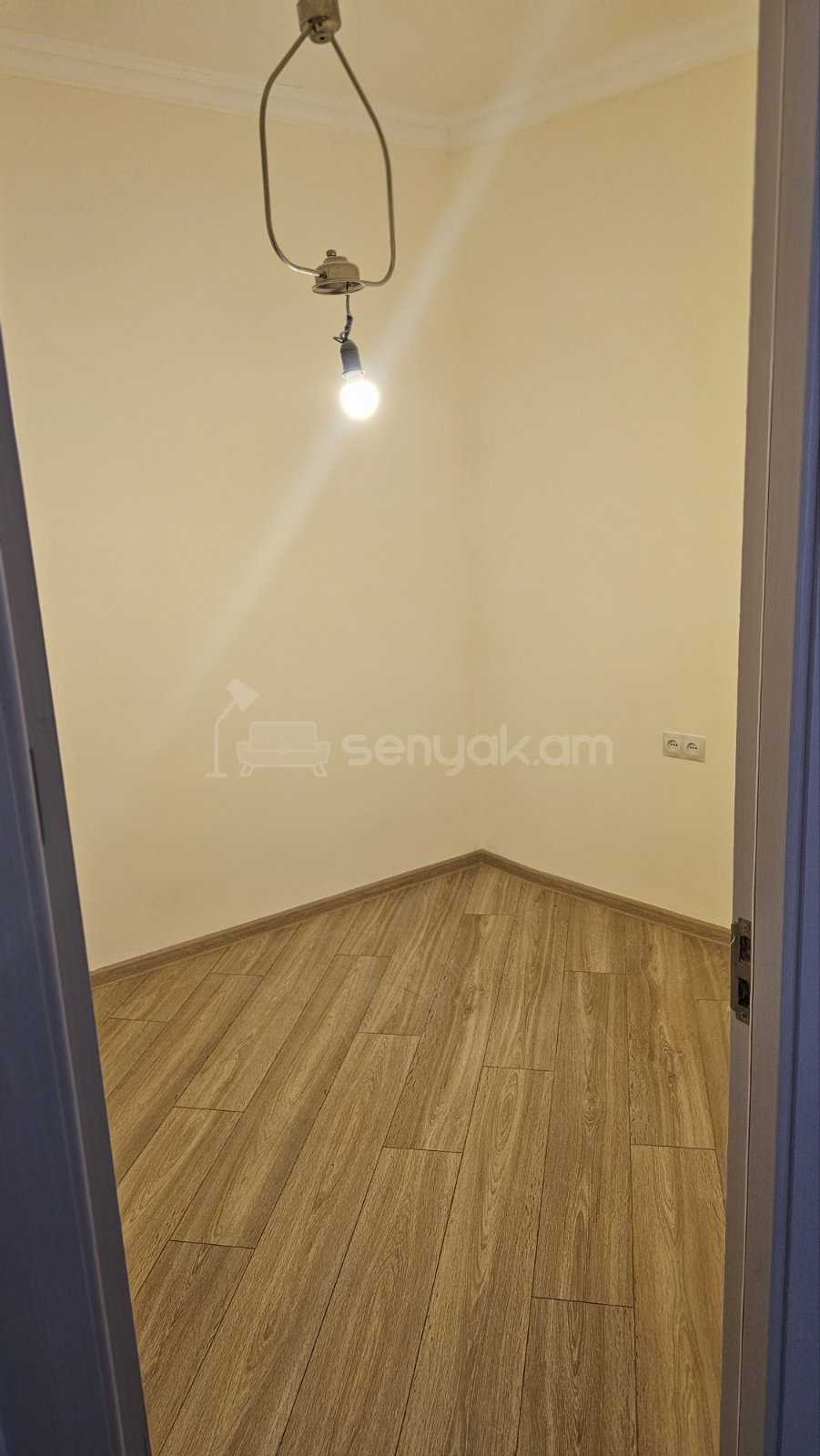 3 Սենյականոց Բնակարան, 68քմ, 12/16 հարկ, Կապիտալ Վերանորոգված, Կահավորված, Արևկող