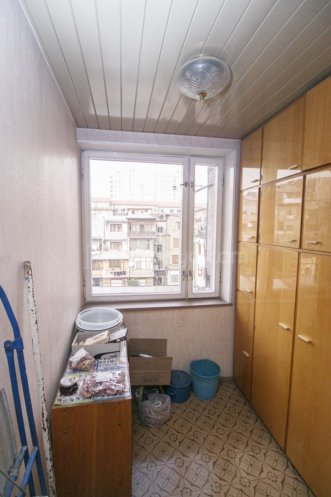 3 Սենյականոց Բնակարան Քարե Շենքում, 100քմ, 4/5 հարկ, Կոսմետիկ Վերանորոգված