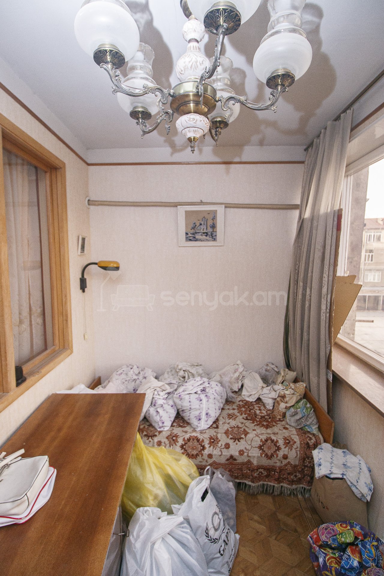 3 Սենյականոց Բնակարան Քարե Շենքում, 100քմ, 4/5 հարկ, Կոսմետիկ Վերանորոգված