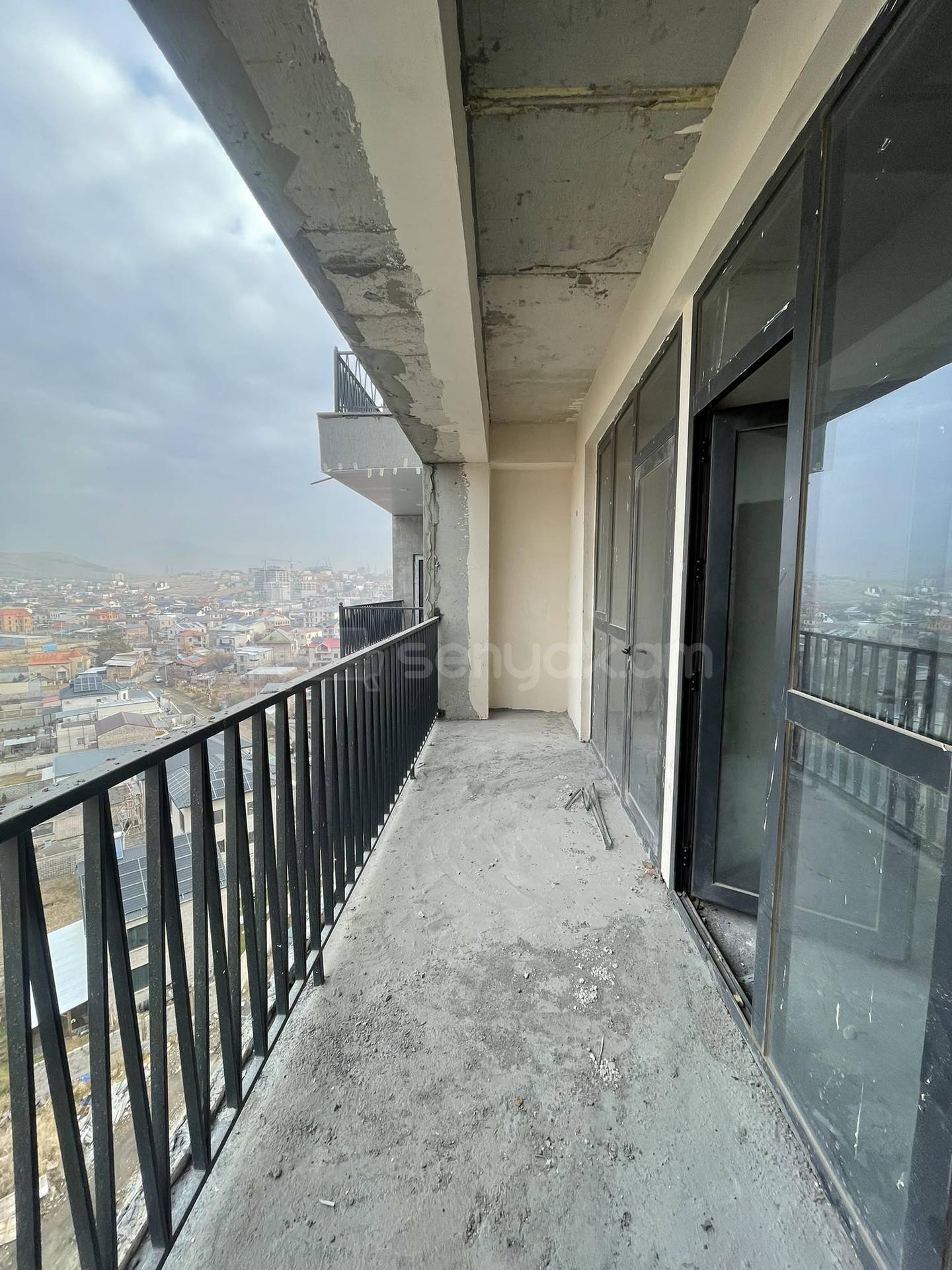 4 Սենյականոց Բնակարան Նորակառույցում, 127քմ, 8/18 հարկ, Զրոյական Վիճակում