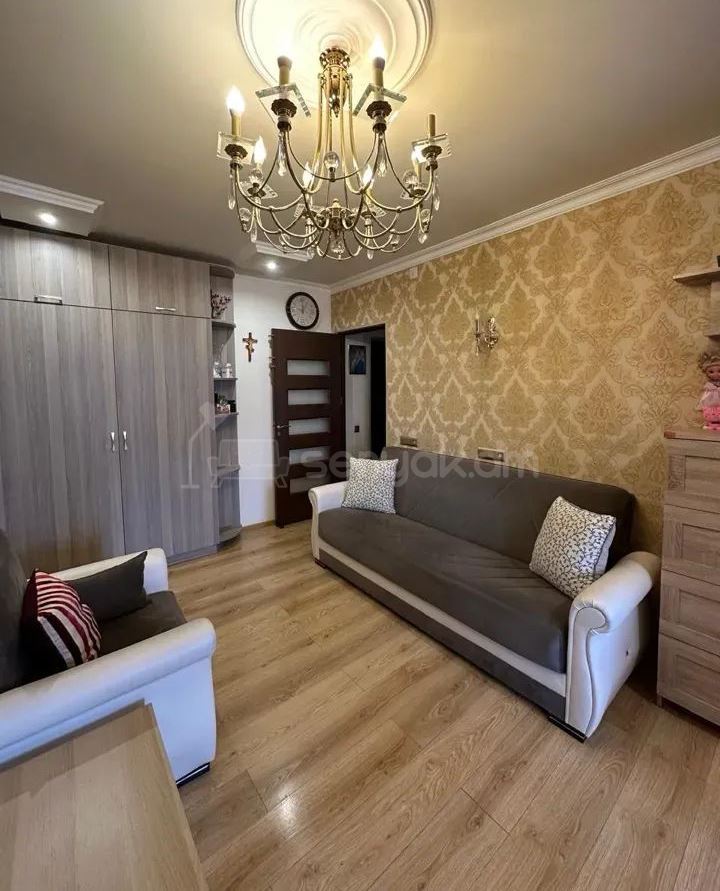 1 Սենյականոց Բնակարան Քարե Շենքում, 45քմ, 3/4 հարկ, Կապիտալ Վերանորոգված