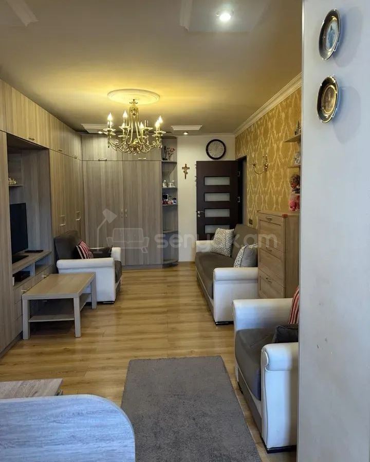 1 Սենյականոց Բնակարան Քարե Շենքում, 45քմ, 3/4 հարկ, Կապիտալ Վերանորոգված