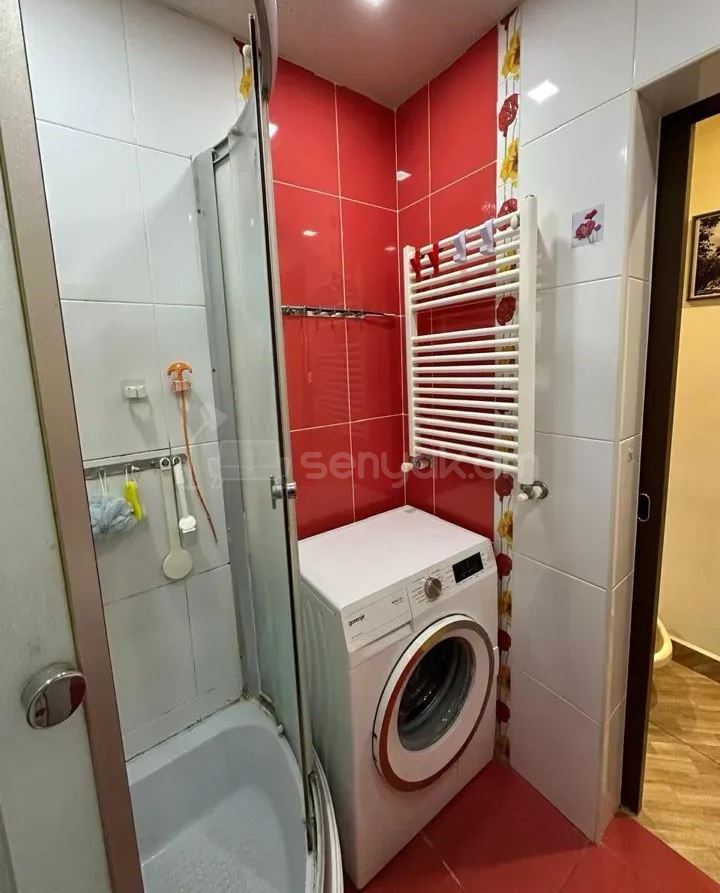 1 Սենյականոց Բնակարան Քարե Շենքում, 45քմ, 3/4 հարկ, Կապիտալ Վերանորոգված