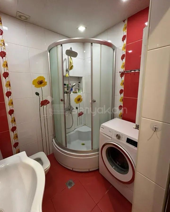 1 Սենյականոց Բնակարան Քարե Շենքում, 45քմ, 3/4 հարկ, Կապիտալ Վերանորոգված