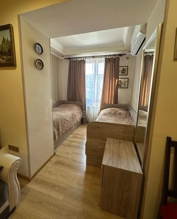 1 Սենյականոց Բնակարան Քարե Շենքում, 45քմ, 3/4 հարկ, Կապիտալ Վերանորոգված