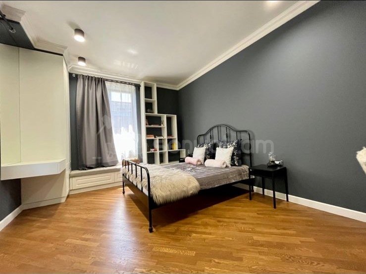 2 Սենյականոց Բնակարան Քարե Շենքում, 65քմ, 4/5 հարկ, Դիզայներական Վերանորոգված