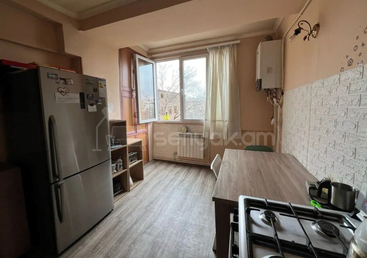 3 Սենյականոց Բնակարան, 80քմ, 2/13 հարկ, Կապիտալ Վերանորոգված